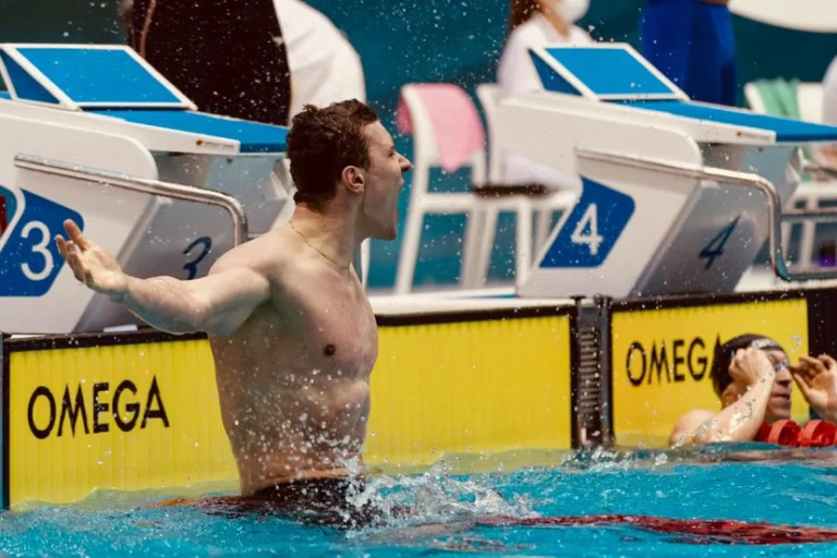 Student-athlete Rafael Miroslaw in water
